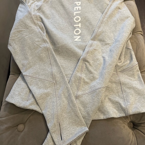 Lululemon x Peloton always alert half ZIP up - Picture 2 of 3